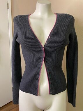 JEANNE PIERRE gray Ribbed V-Neck Button Cardigan with pink Trim 💚 S